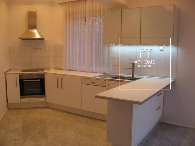 Sunny detached house for rent Budapest XII. district, Svábhegy