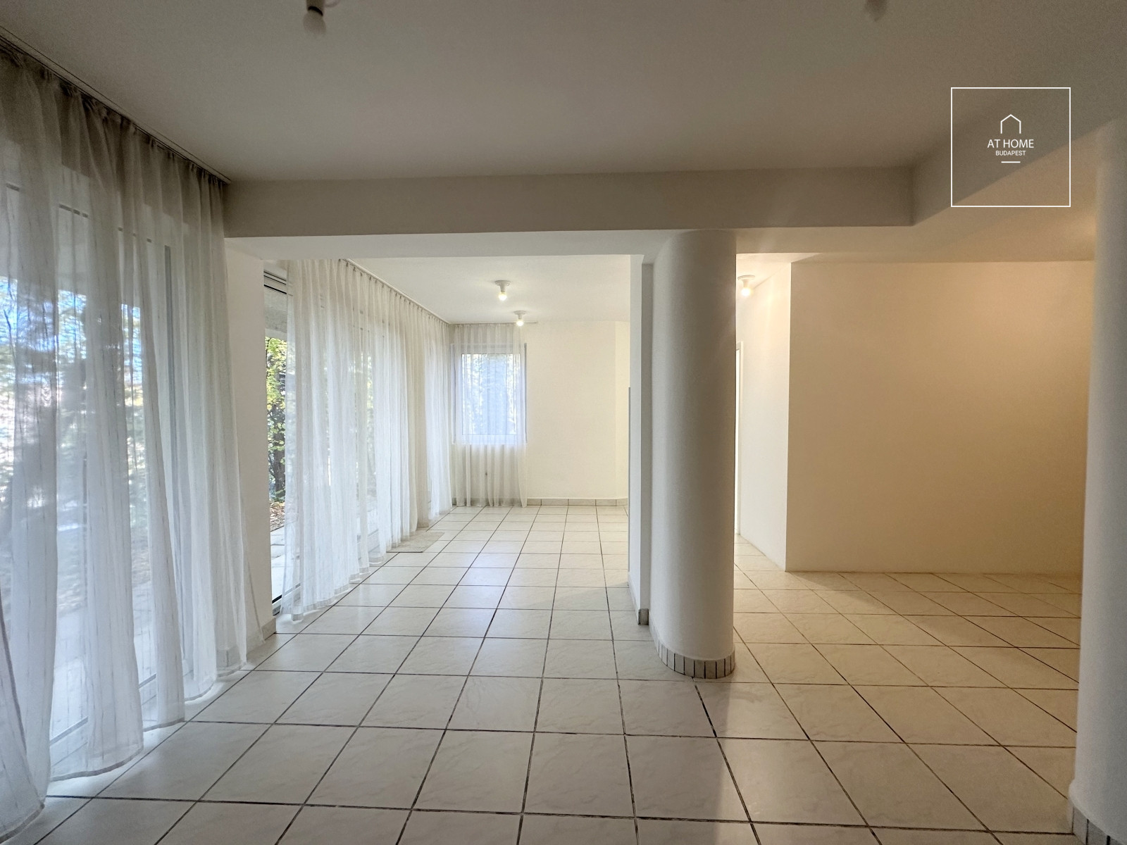 Napfényes Önálló családi ház kiadó Budapest XII. kerület, Svábhegy