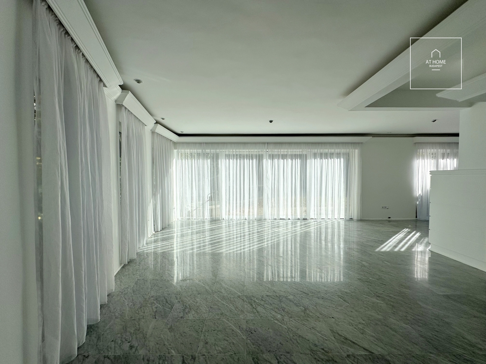 Napfényes Önálló családi ház kiadó Budapest XII. kerület, Svábhegy