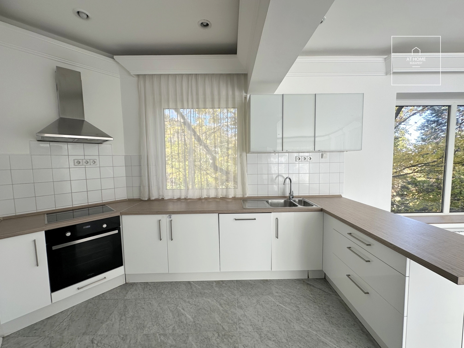 Sunny detached house for rent Budapest XII. district, Svábhegy