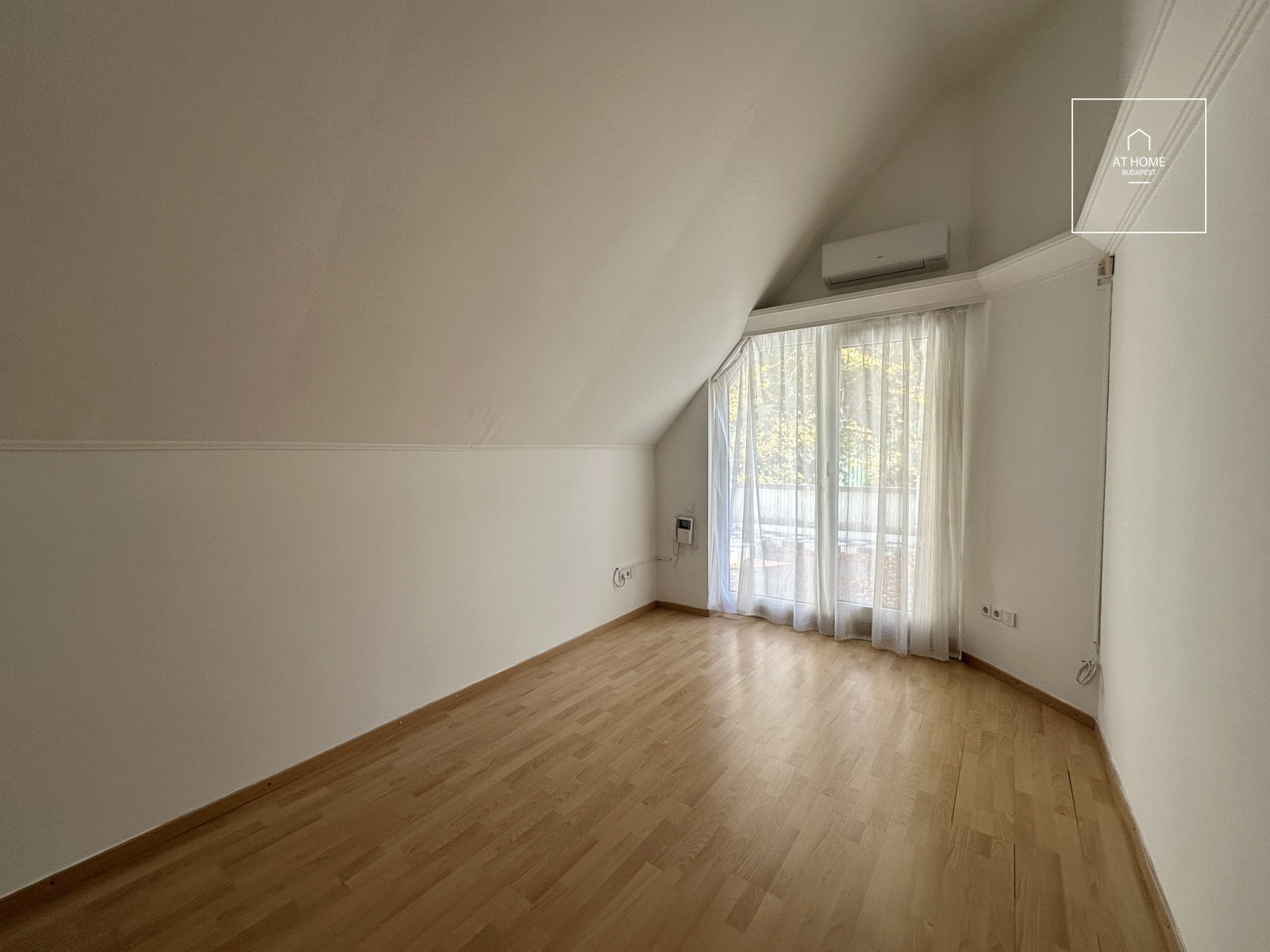 Sunny detached house for rent Budapest XII. district, Svábhegy