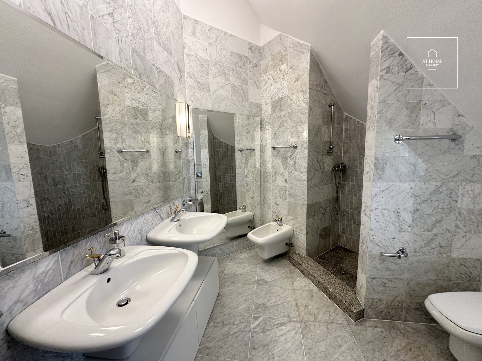 Napfényes Önálló családi ház kiadó Budapest XII. kerület, Svábhegy