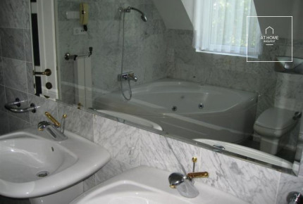 Napfényes Önálló családi ház kiadó Budapest XII. kerület, Svábhegy