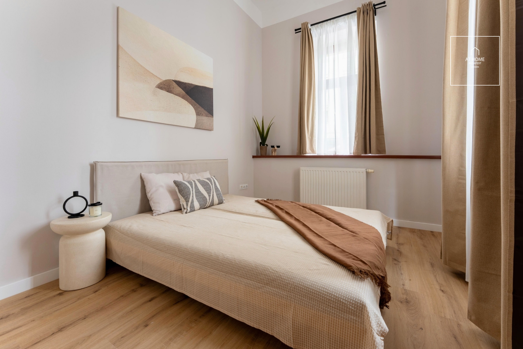 Bright 2-Bedroom Apartment in Budapest City Center, Near Gozsdu Courtyard