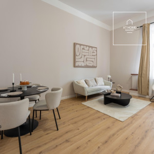 Bright 2-Bedroom Apartment in Budapest City Center, Near Gozsdu Courtyard