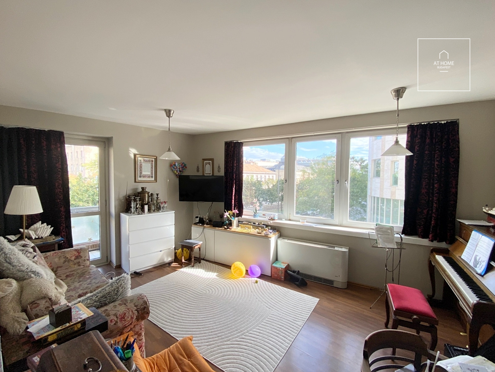 Sunny 3-Bedroom Corner Apartment in a Luxury Condominium in Budapest’s 9th District