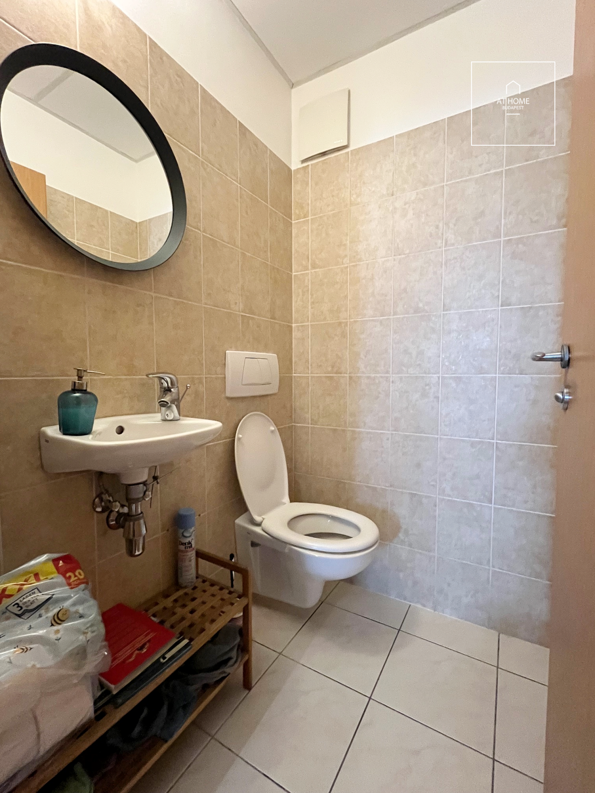 Sunny 3-Bedroom Corner Apartment in a Luxury Condominium in Budapest’s 9th District