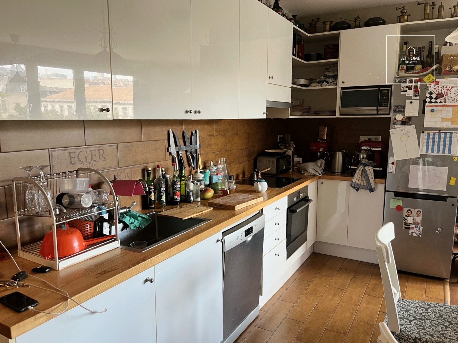 Sunny 3-Bedroom Corner Apartment in a Luxury Condominium in Budapest’s 9th District