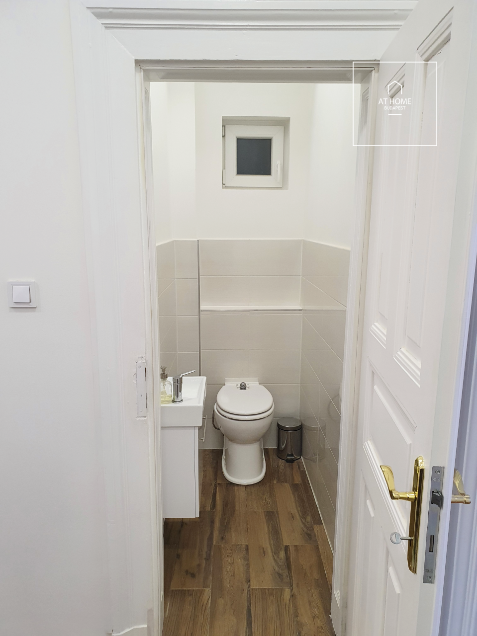 Sunny apartment for rent Budapest VI. district Terézváros