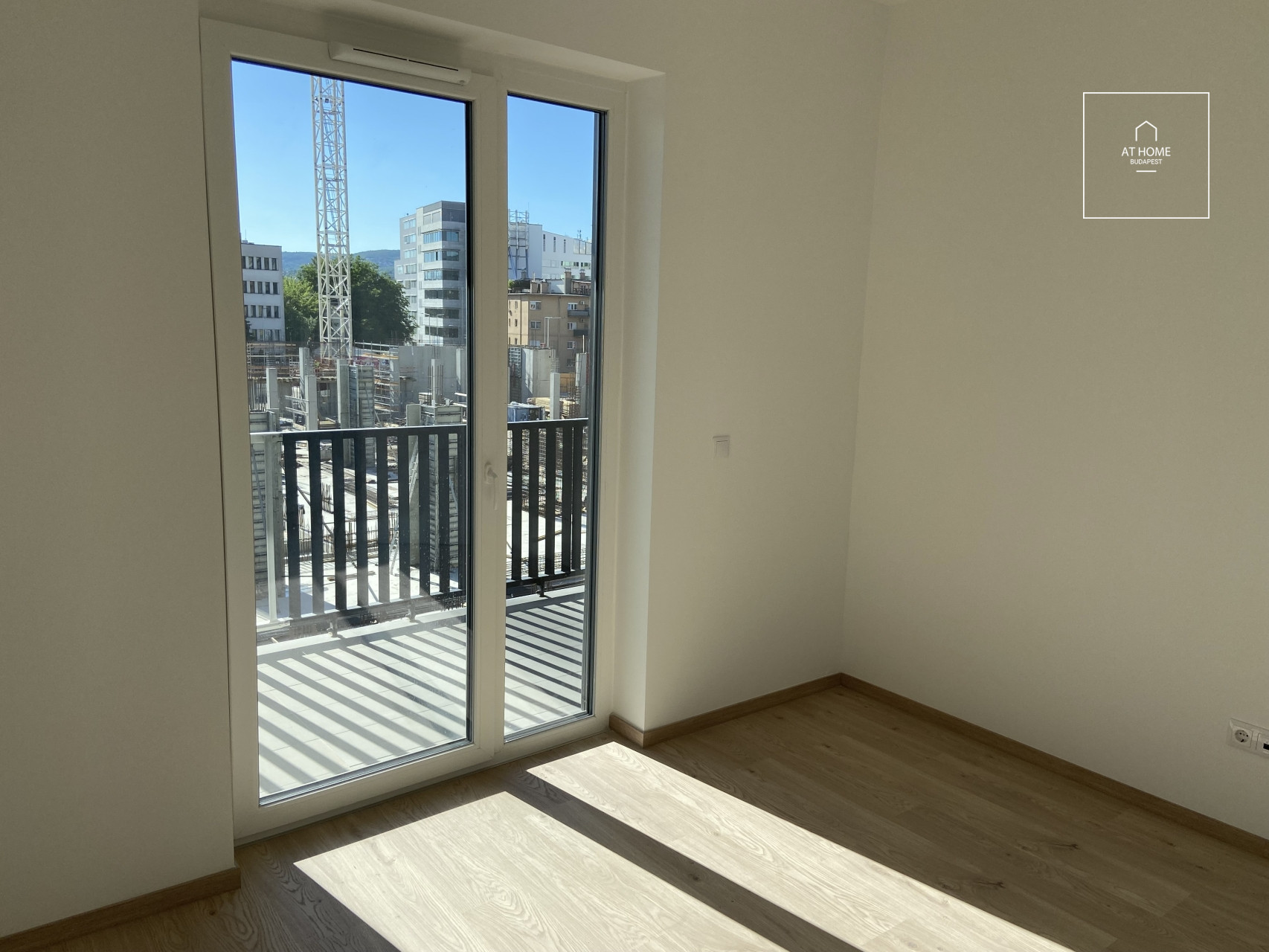 A newly built one-bedroom apartment is available For rent in the 11th district of Budapest, Budapart.