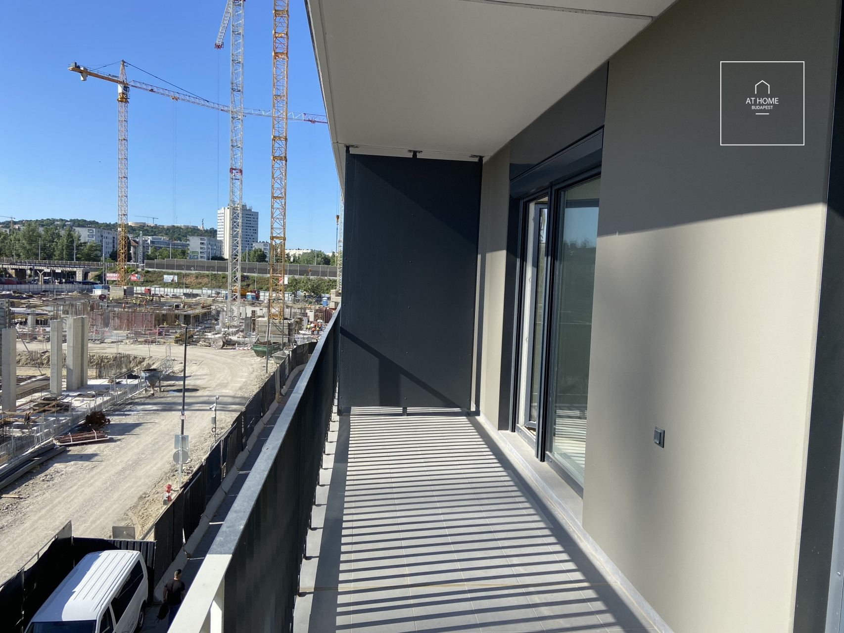 A newly built one-bedroom apartment is available For rent in the 11th district of Budapest, Budapart.