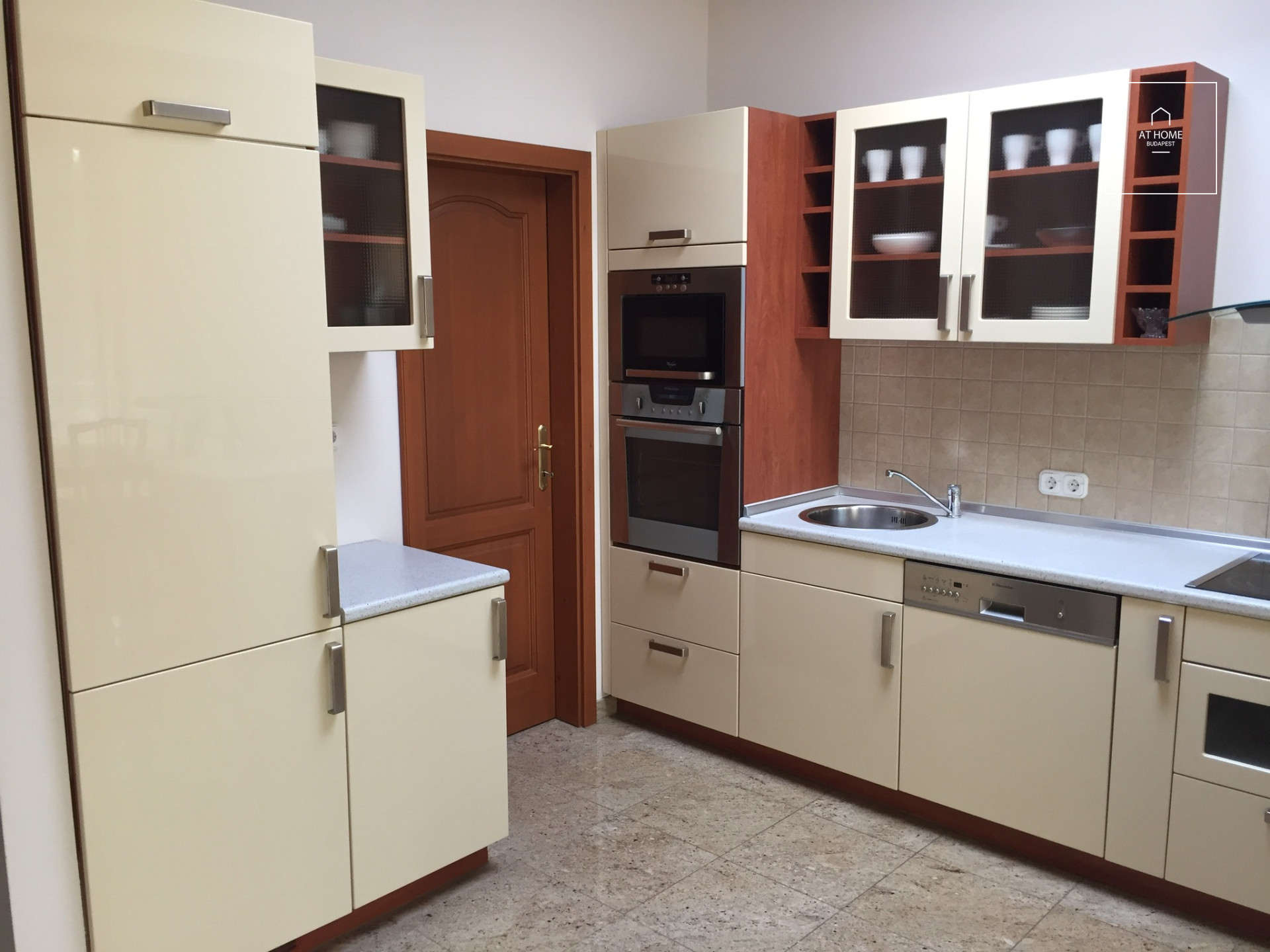Charming apartment for rent Budapest II. district, Kurucles