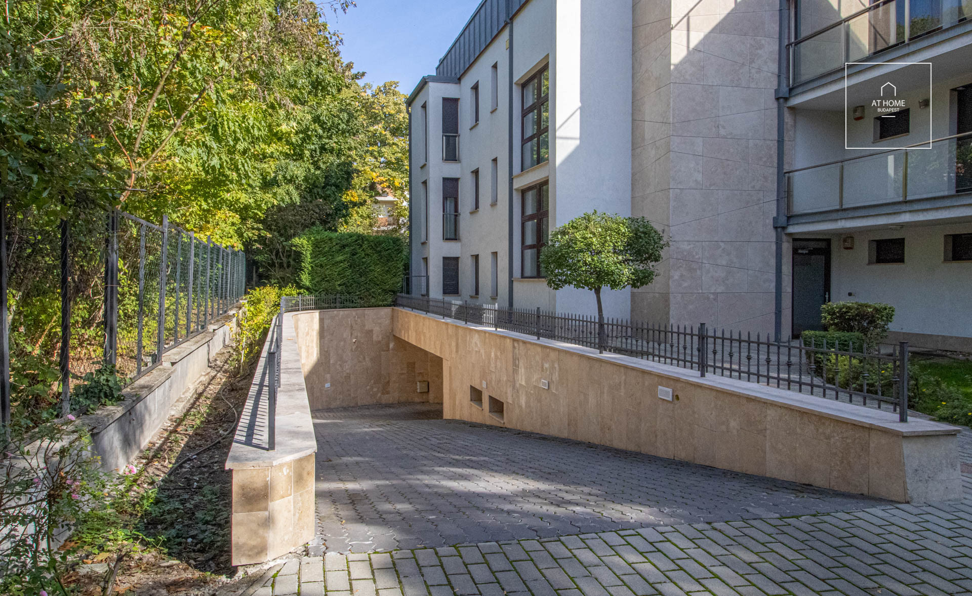 Budapest 2. kerületében kiadó egy teraszos igényes első emeleti lakás