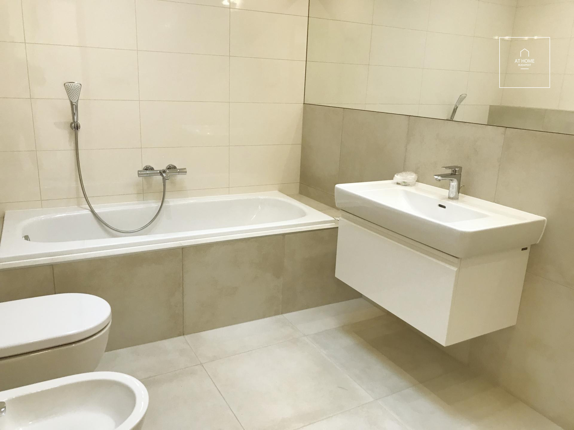 Newly built 3- bedroom apartment for rent in the XI. district