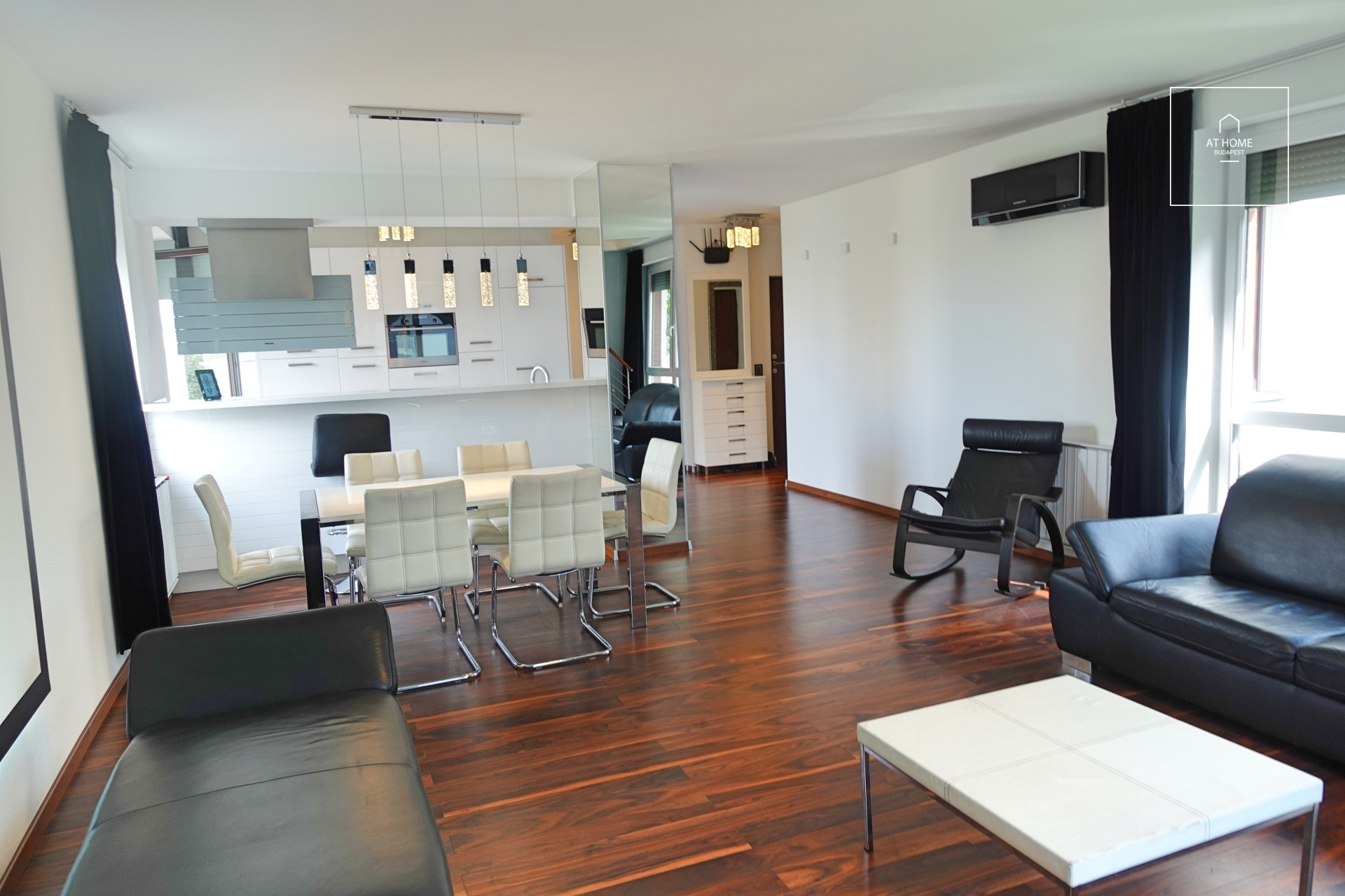 Modern apartment with huge terrace for rent in tthe XIII. district