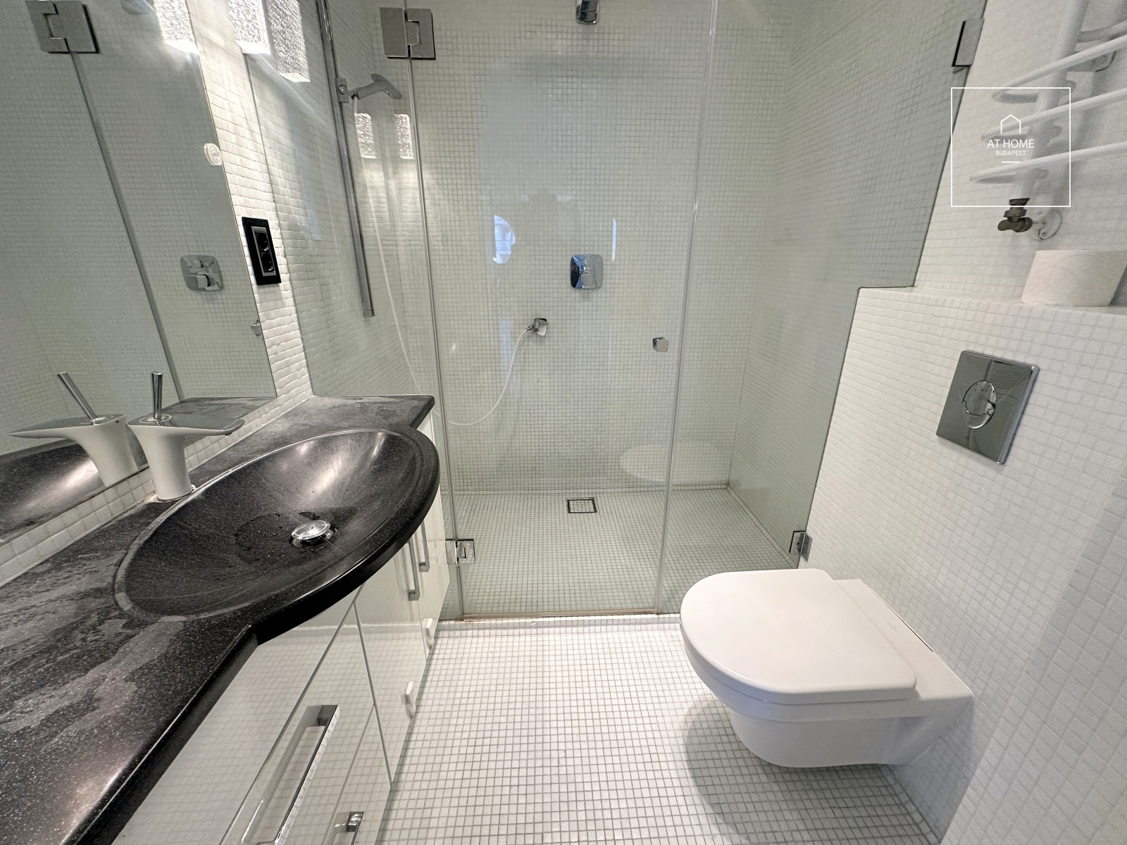 Modern lakás hatalmas terasszal kiadó XIII. kerületben