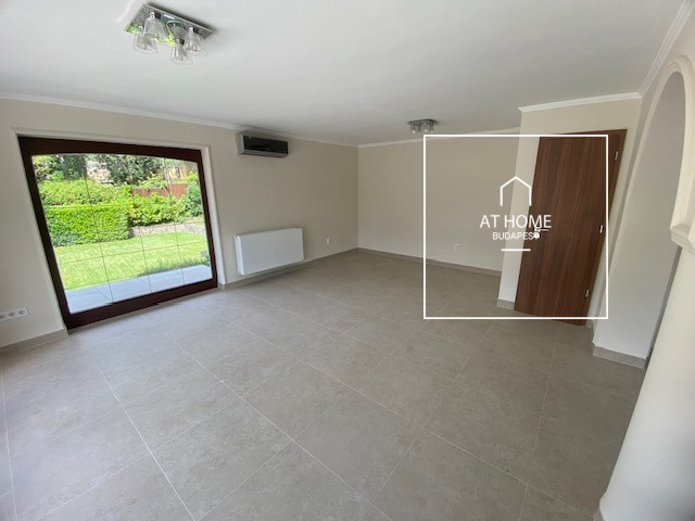 Renovated 150 sqm family home in a green area in 2nd District, Szépvölgy