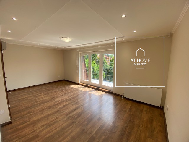 Renovated 150 sqm family home in a green area in 2nd District, Szépvölgy