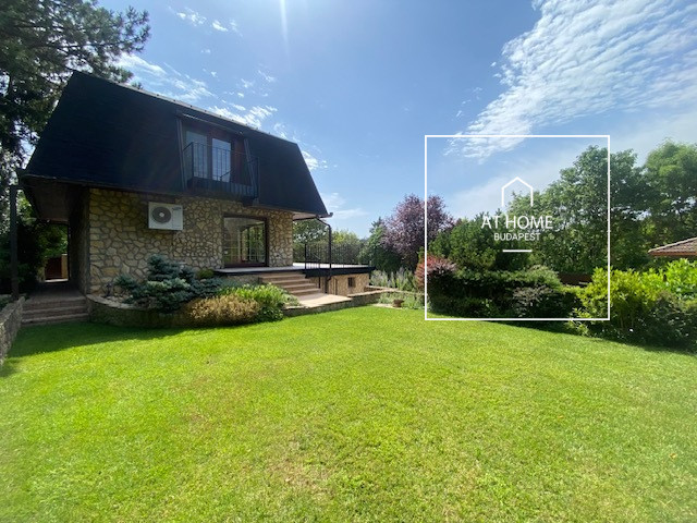 Renovated 150 sqm family home in a green area in 2nd District, Szépvölgy