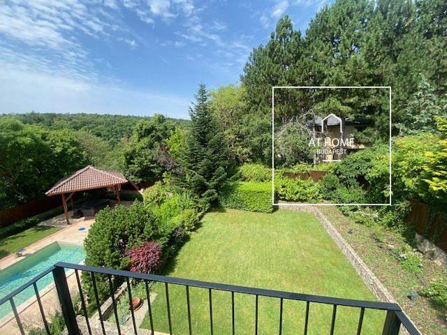 Renovated 150 sqm family home in a green area in 2nd District, Szépvölgy