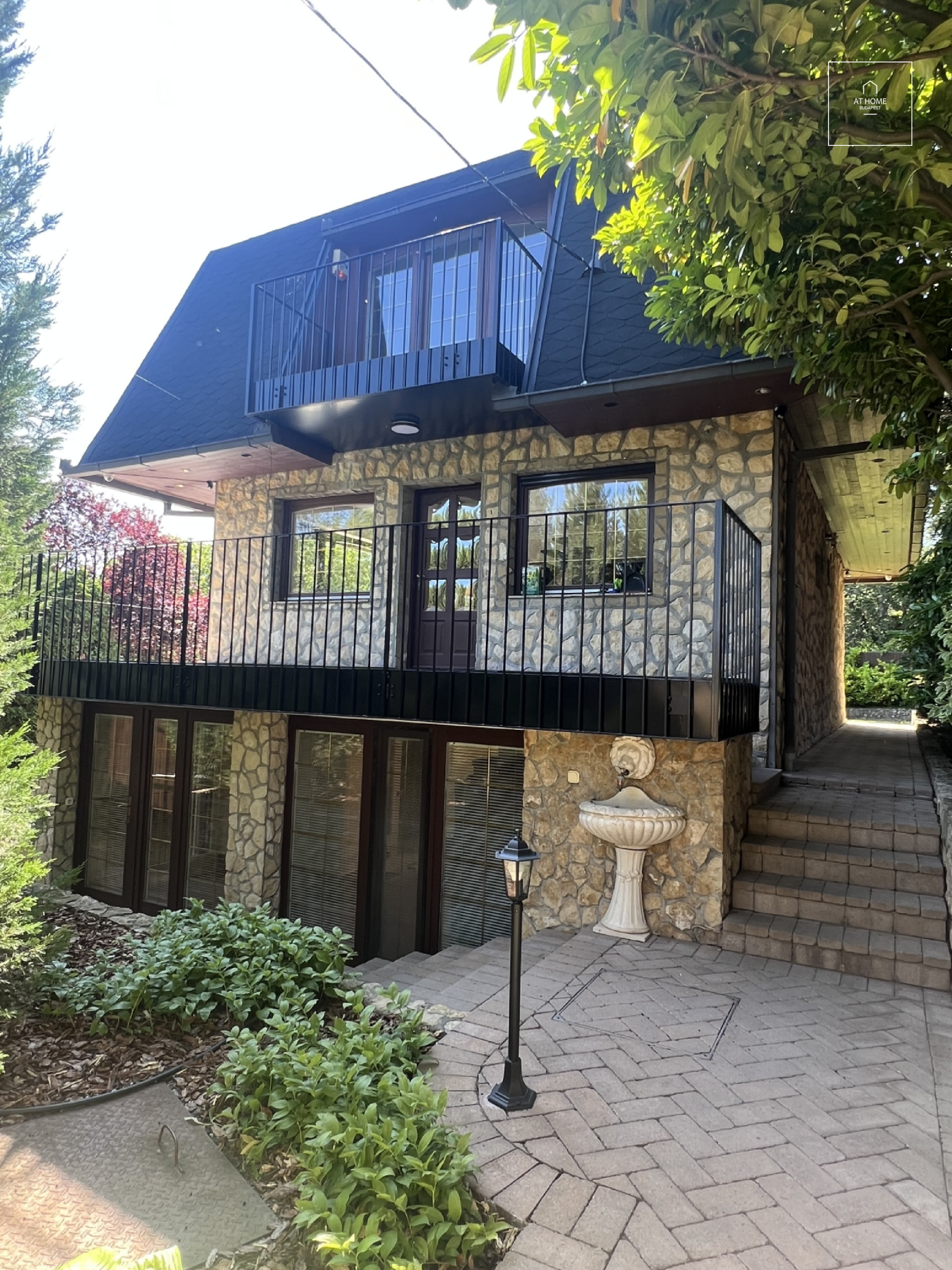 Renovated 150 sqm family home in a green area in 2nd District, Szépvölgy