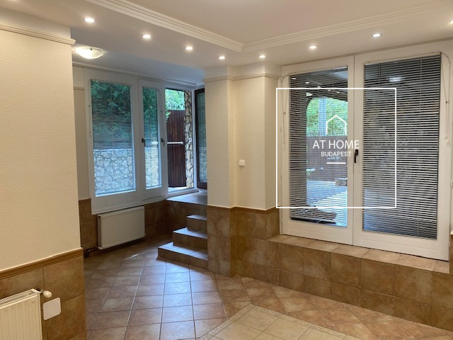 Renovated 150 sqm family home in a green area in 2nd District, Szépvölgy