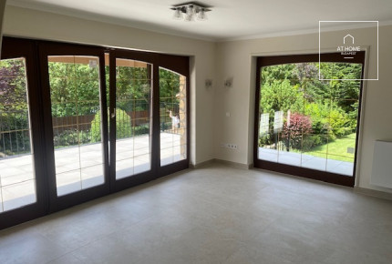 Renovated 150 sqm family home in a green area in 2nd District, Szépvölgy