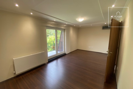 Renovated 150 sqm family home in a green area in 2nd District, Szépvölgy