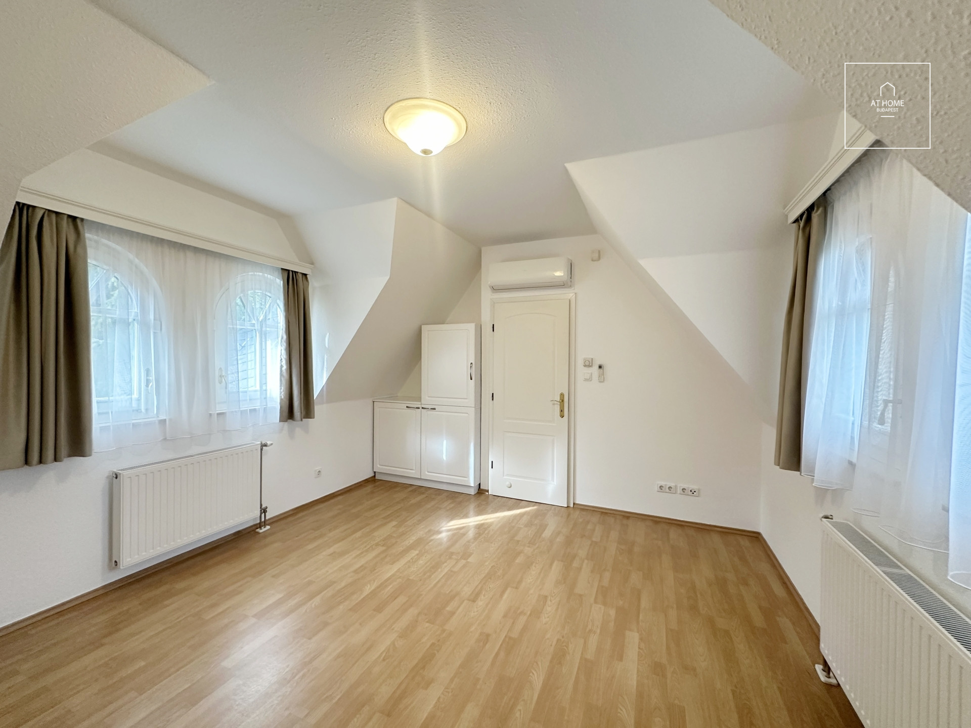 Elegant Villa-Style Semi-Detached Home for Rent in District 12