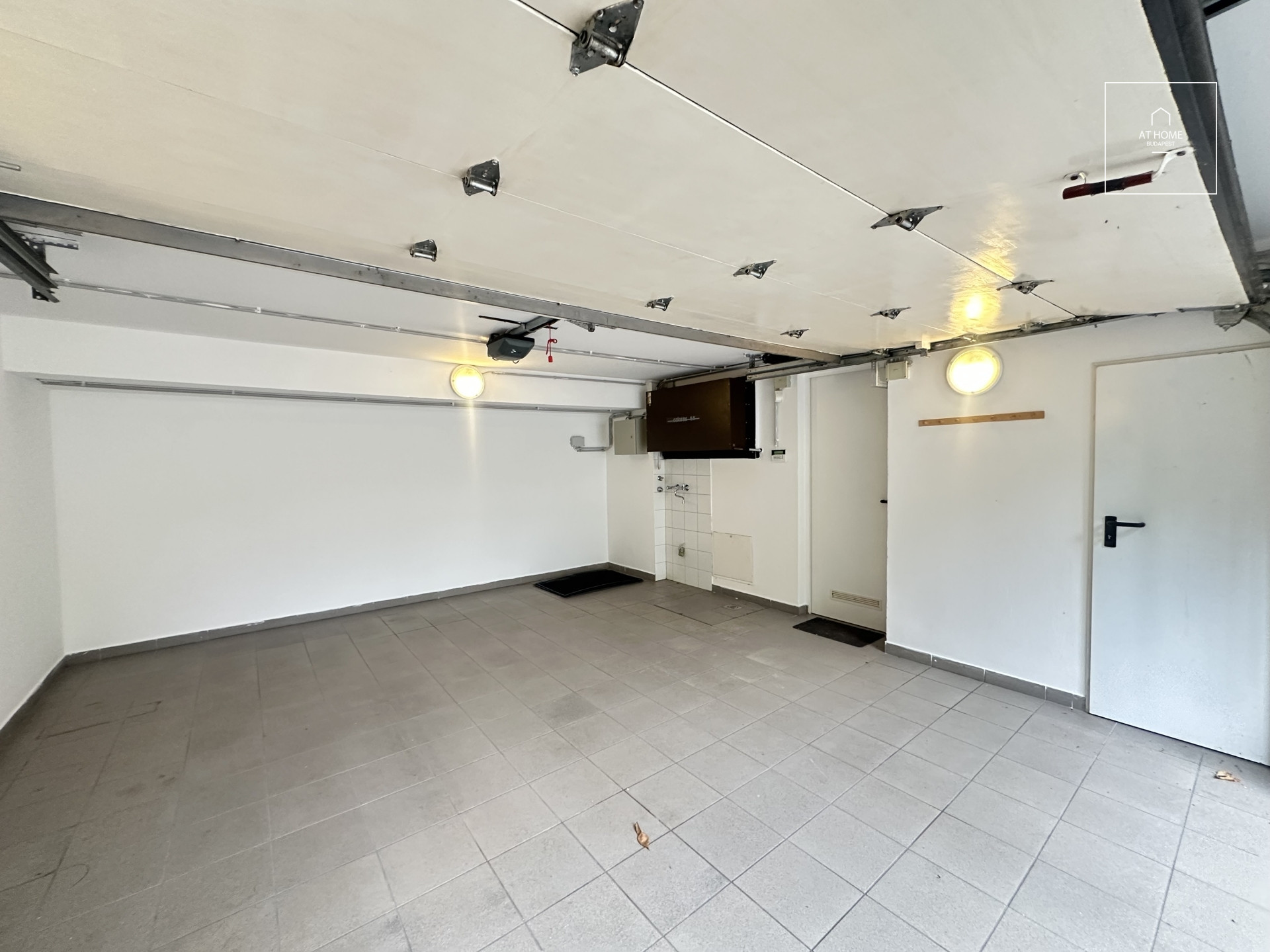 Elegant Villa-Style Semi-Detached Home for Rent in District 12