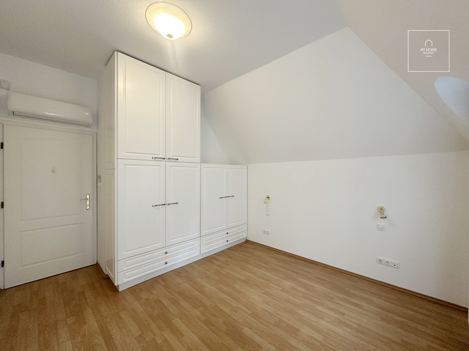 Elegant Villa-Style Semi-Detached Home for Rent in District 12