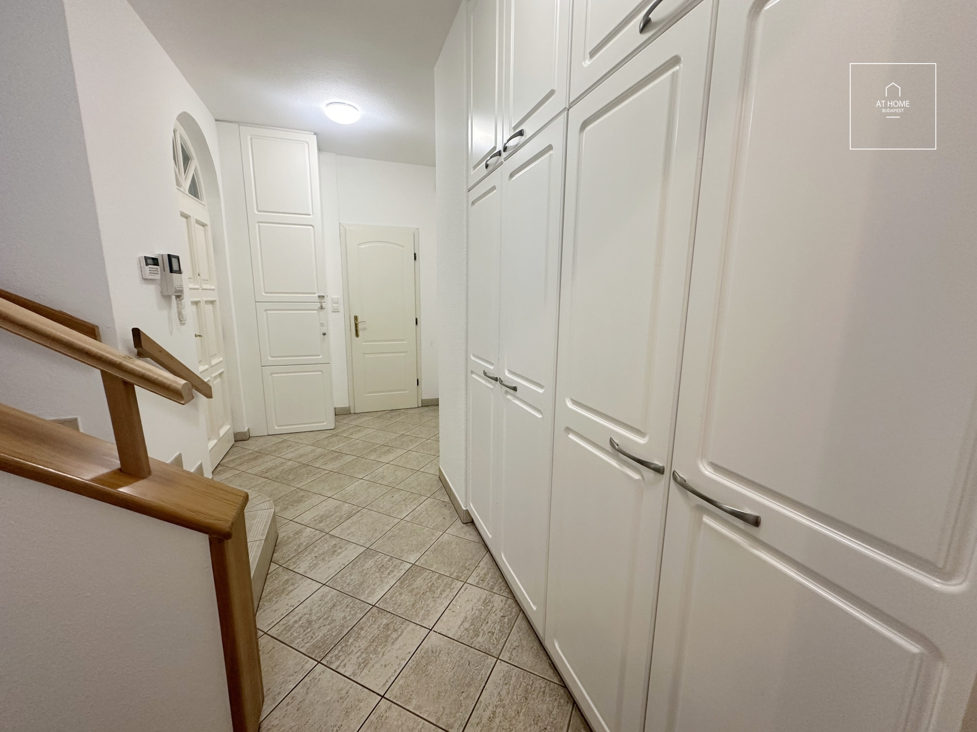 Elegant Villa-Style Semi-Detached Home for Rent in District 12