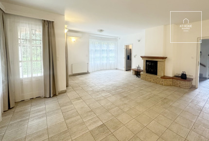 Elegant Villa-Style Semi-Detached Home for Rent in District 12