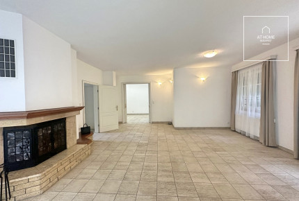 Elegant Villa-Style Semi-Detached Home for Rent in District 12