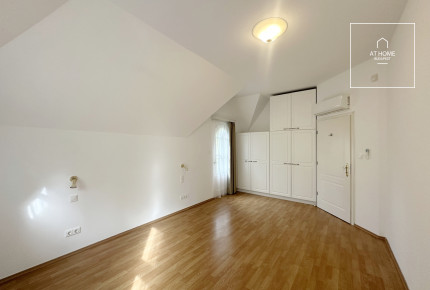 Elegant Villa-Style Semi-Detached Home for Rent in District 12