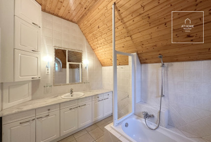 Elegant Villa-Style Semi-Detached Home for Rent in District 12