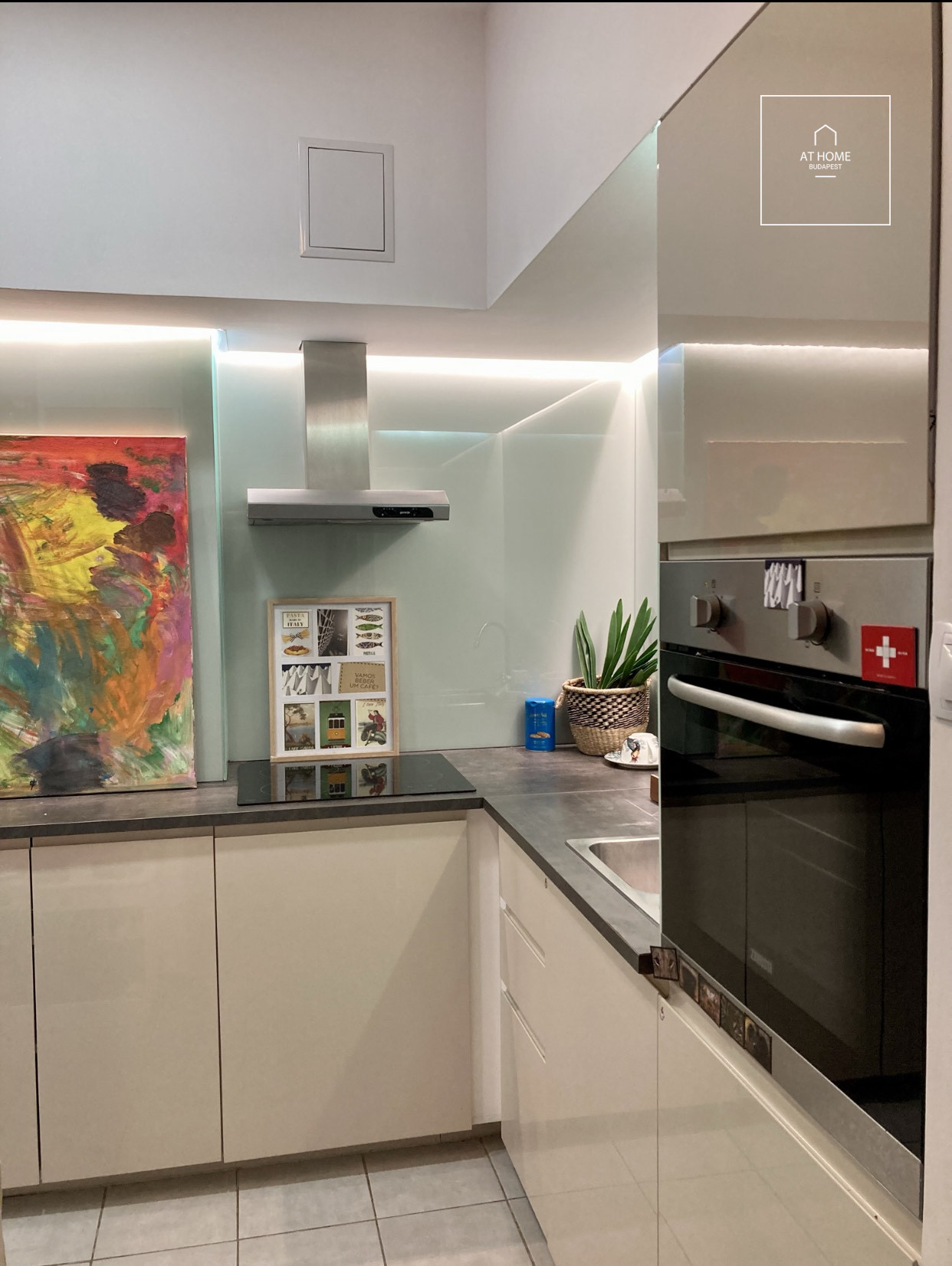 Renovated apartment for rent in a pedestrian street in Budapest XIII. Újlipotváros