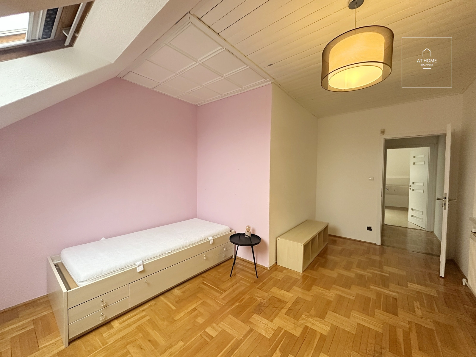 PANORÁMÁS, DUPLEX VILLA LAKÁS ZÖLD KÖRNYEZETBEN – TÖRÖKVÉSZ, II. KERÜLET