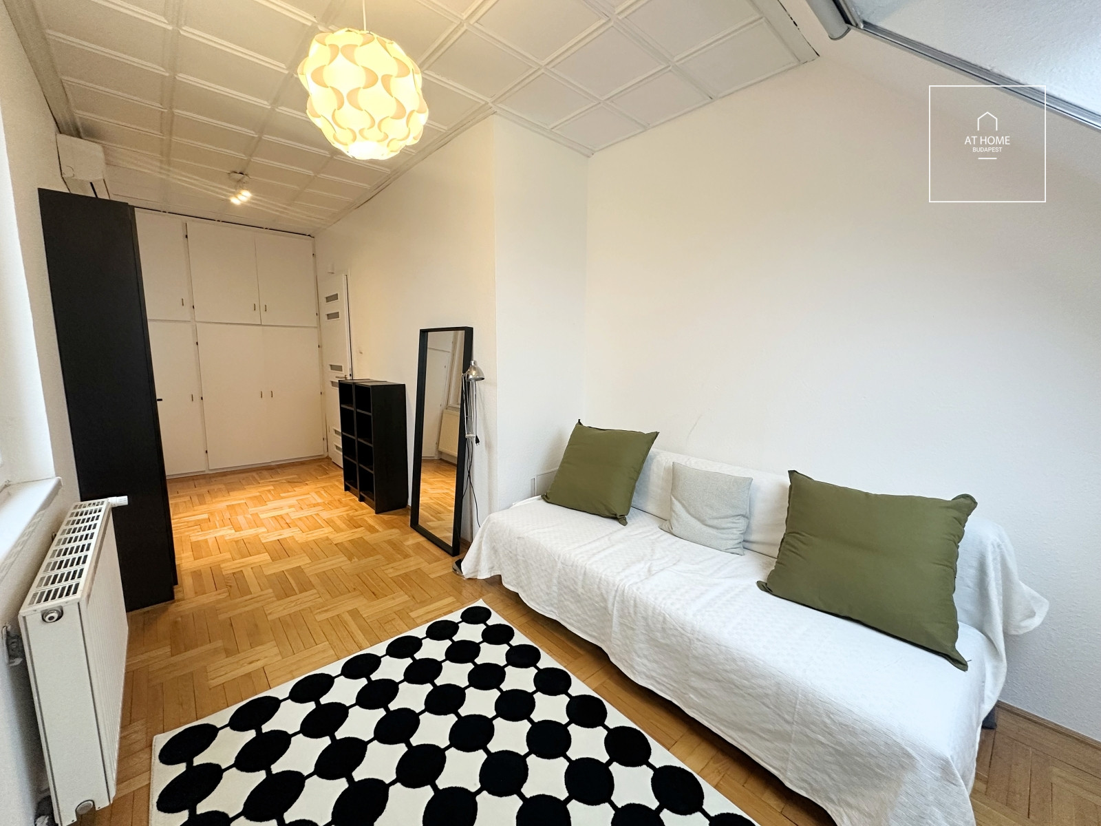 PANORÁMÁS, DUPLEX VILLA LAKÁS ZÖLD KÖRNYEZETBEN – TÖRÖKVÉSZ, II. KERÜLET