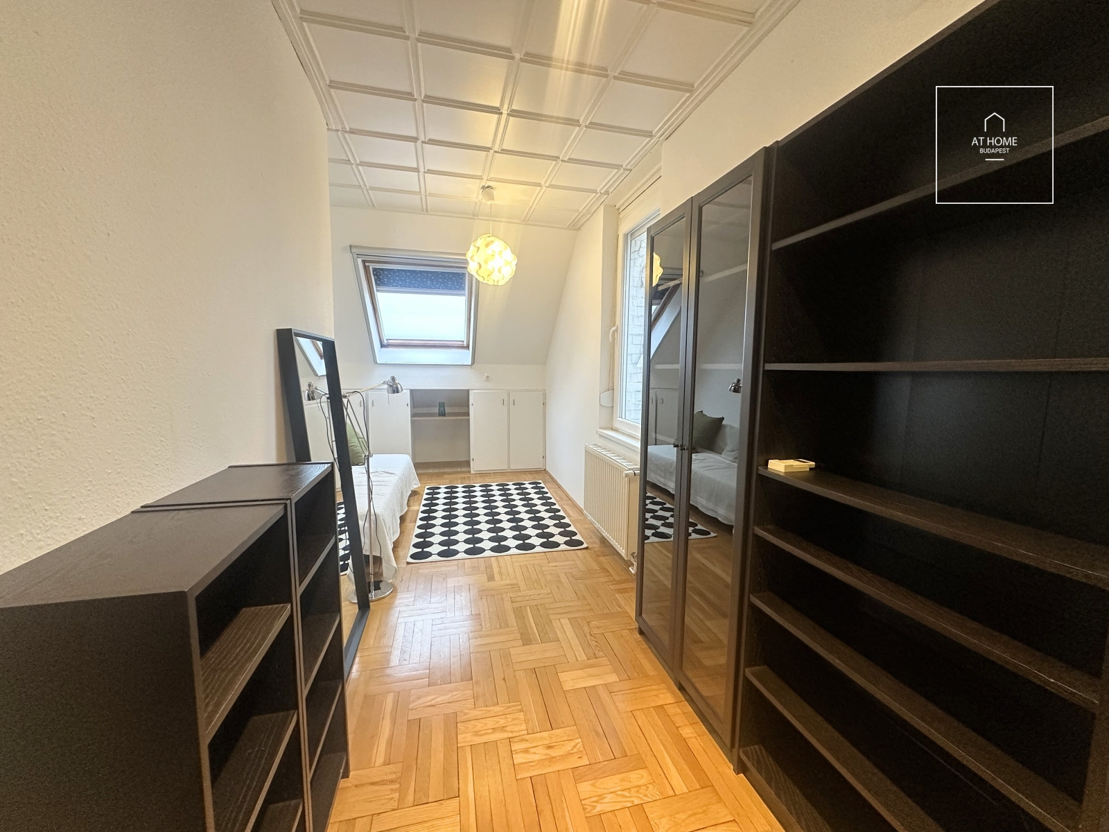 PANORÁMÁS, DUPLEX VILLA LAKÁS ZÖLD KÖRNYEZETBEN – TÖRÖKVÉSZ, II. KERÜLET