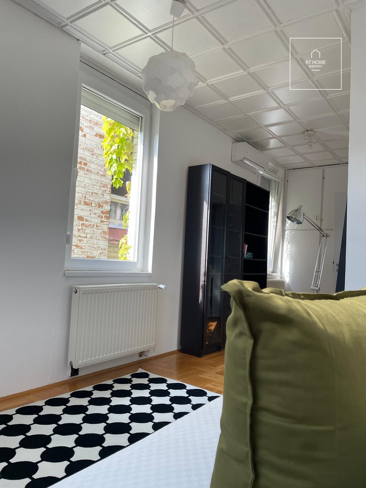 Five-bedroom panoramic apartment for rent in the 2nd district of Budapest, Törökvész.