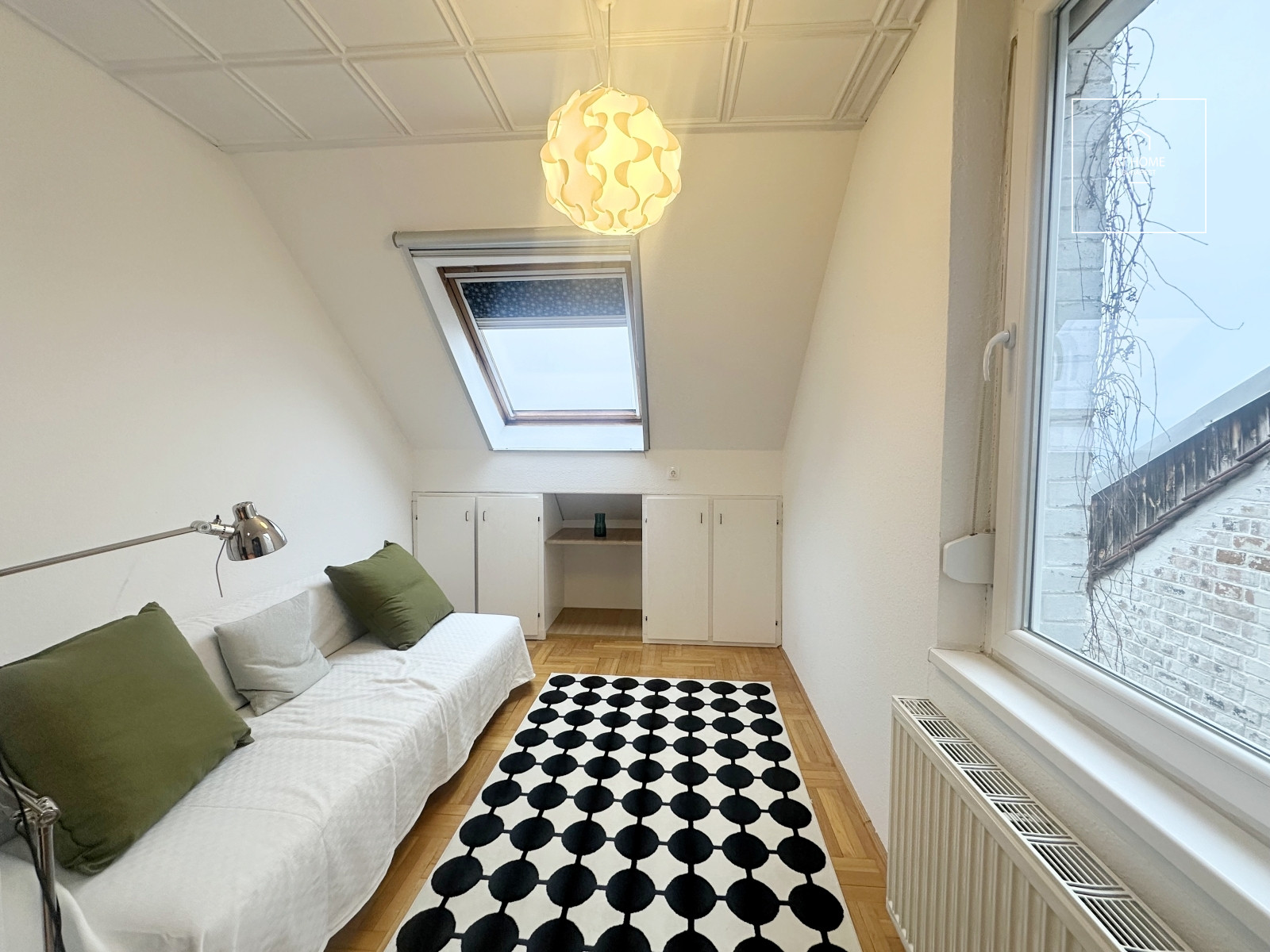 Five-bedroom panoramic apartment for rent in the 2nd district of Budapest, Törökvész.