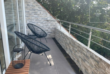 Five-bedroom panoramic apartment for rent in the 2nd district of Budapest, Törökvész.