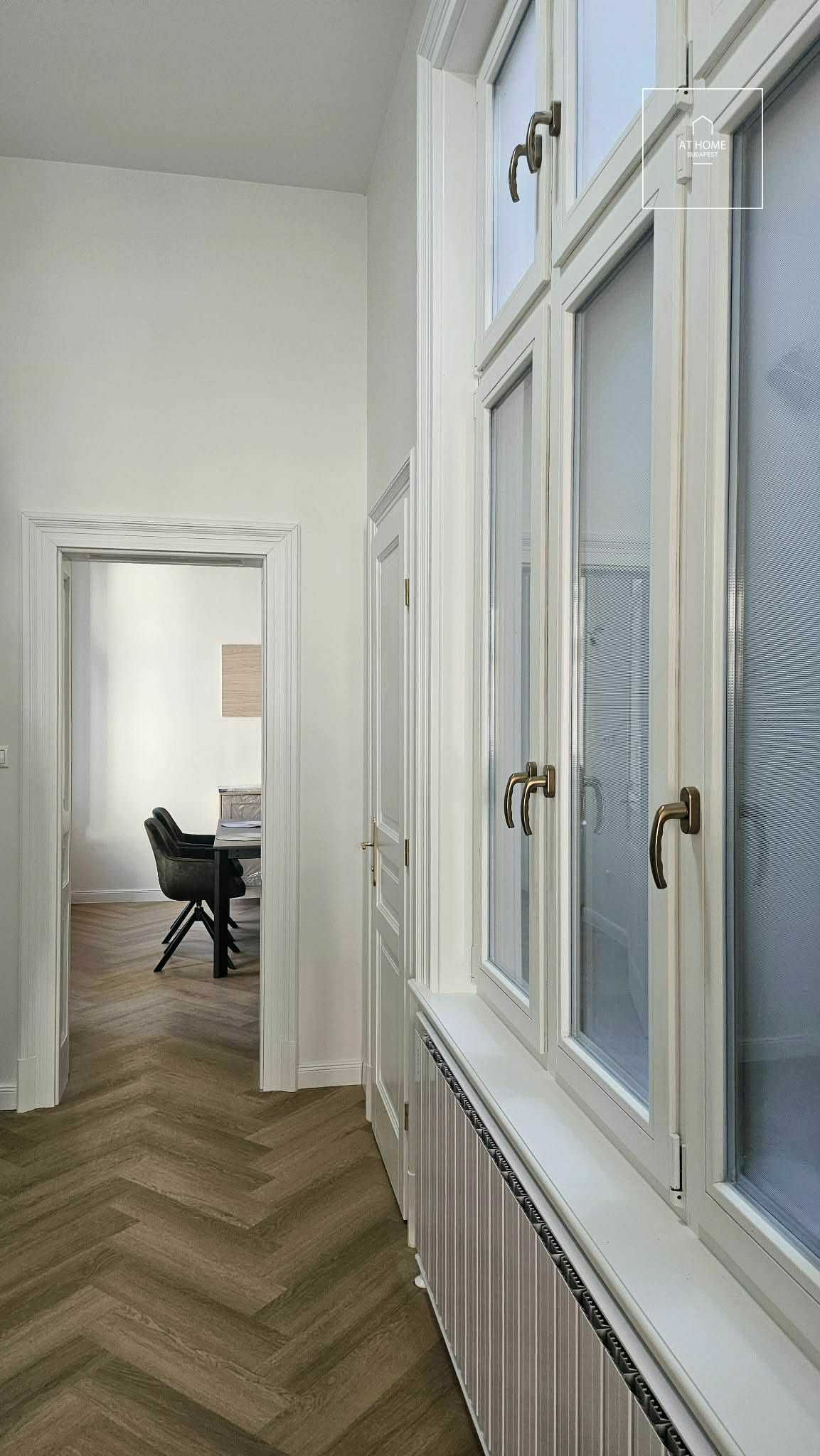 Renovated 107 sqm 2-Bedroom Apartment for Rent near Margaret Bridge in District II