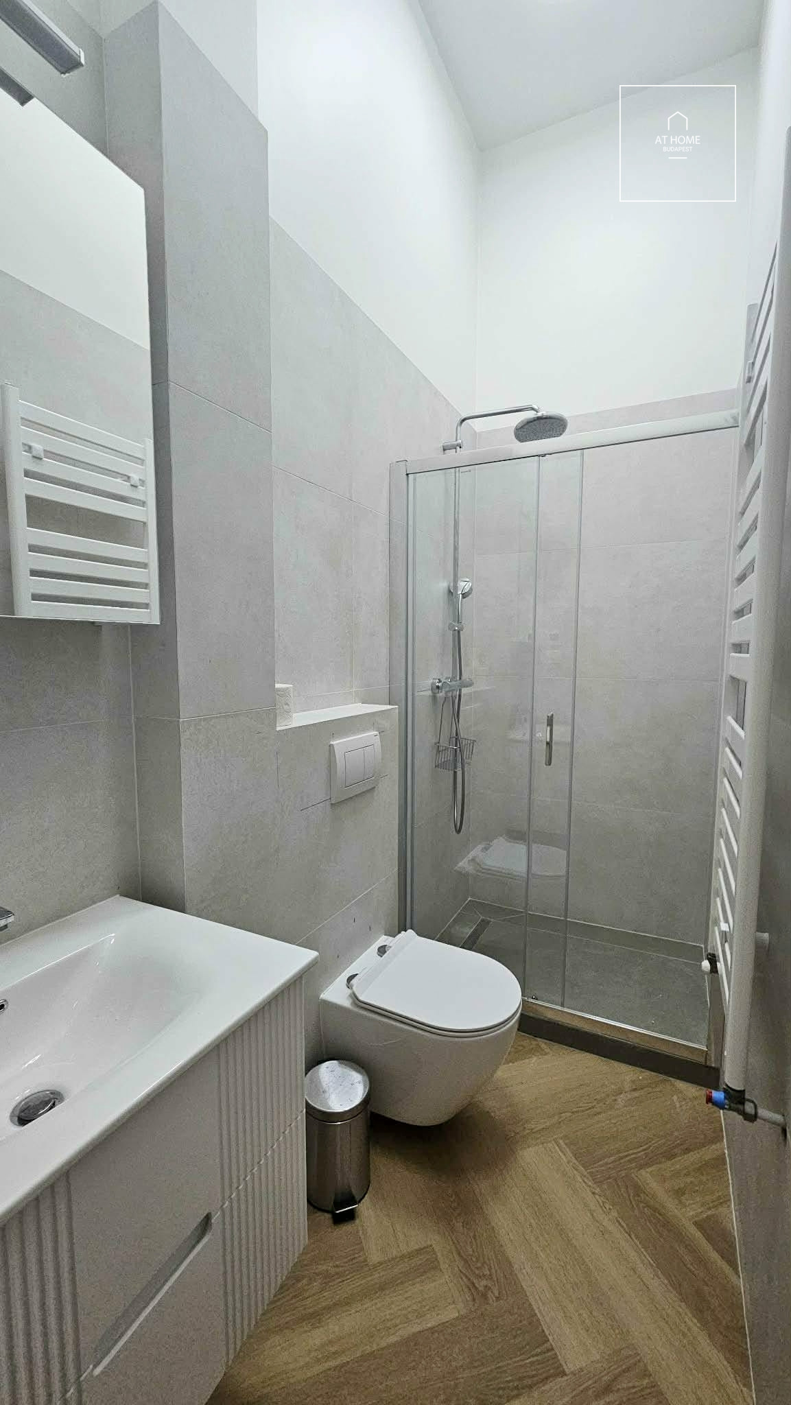 Renovated 107 sqm 2-Bedroom Apartment for Rent near Margaret Bridge in District II