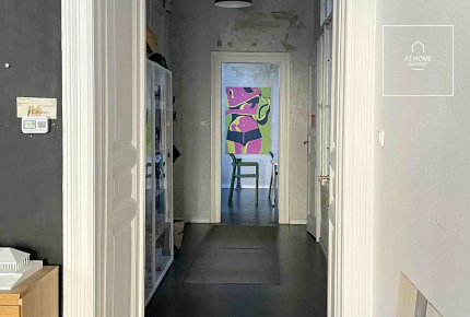 A 107 sqm 2-bedroom apartment near the Margaret Bridge in district II