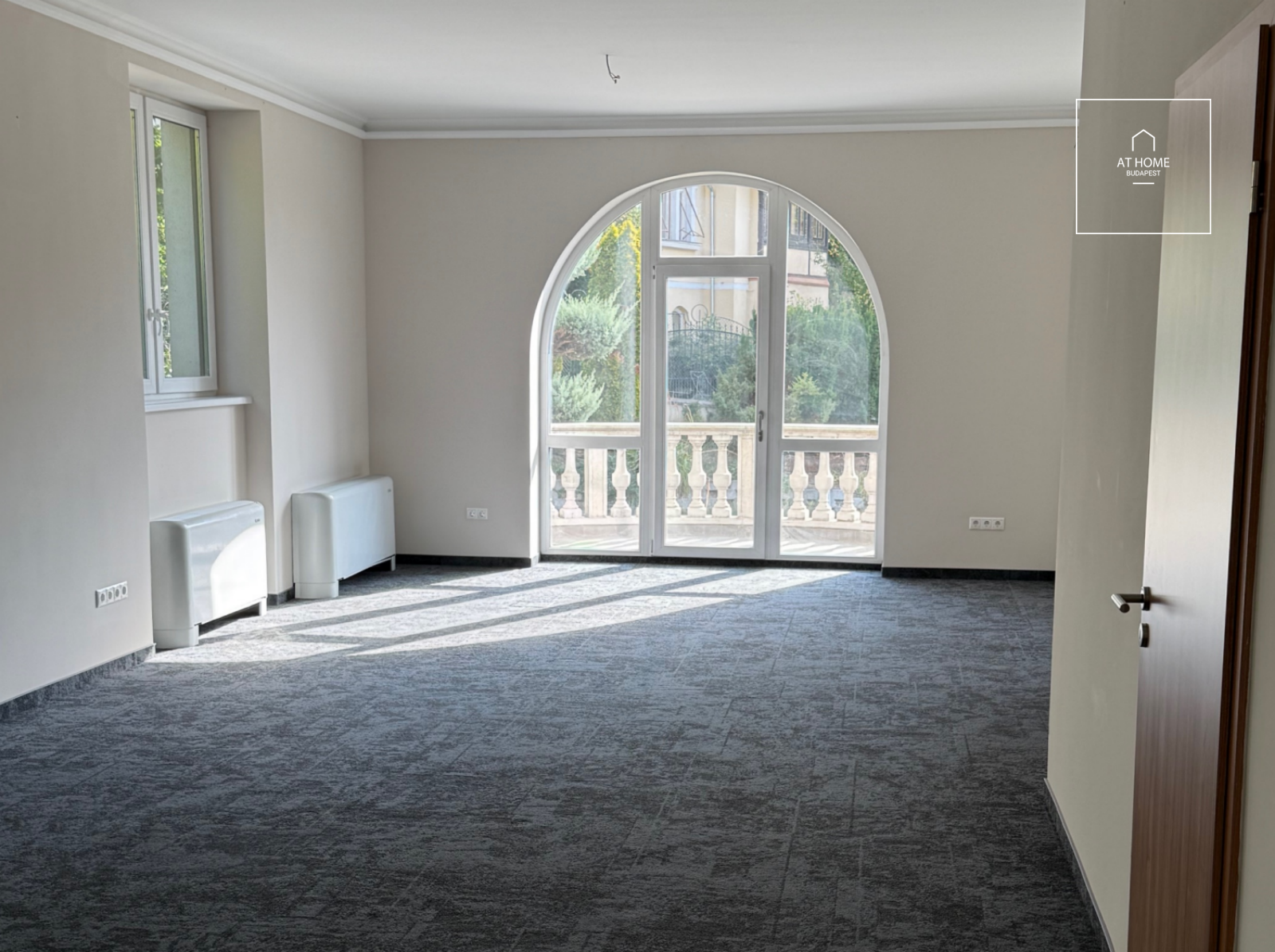 Nagykövetségnek, cégképviseletnek alkalmas villa kiadó a II. kerület központi részén