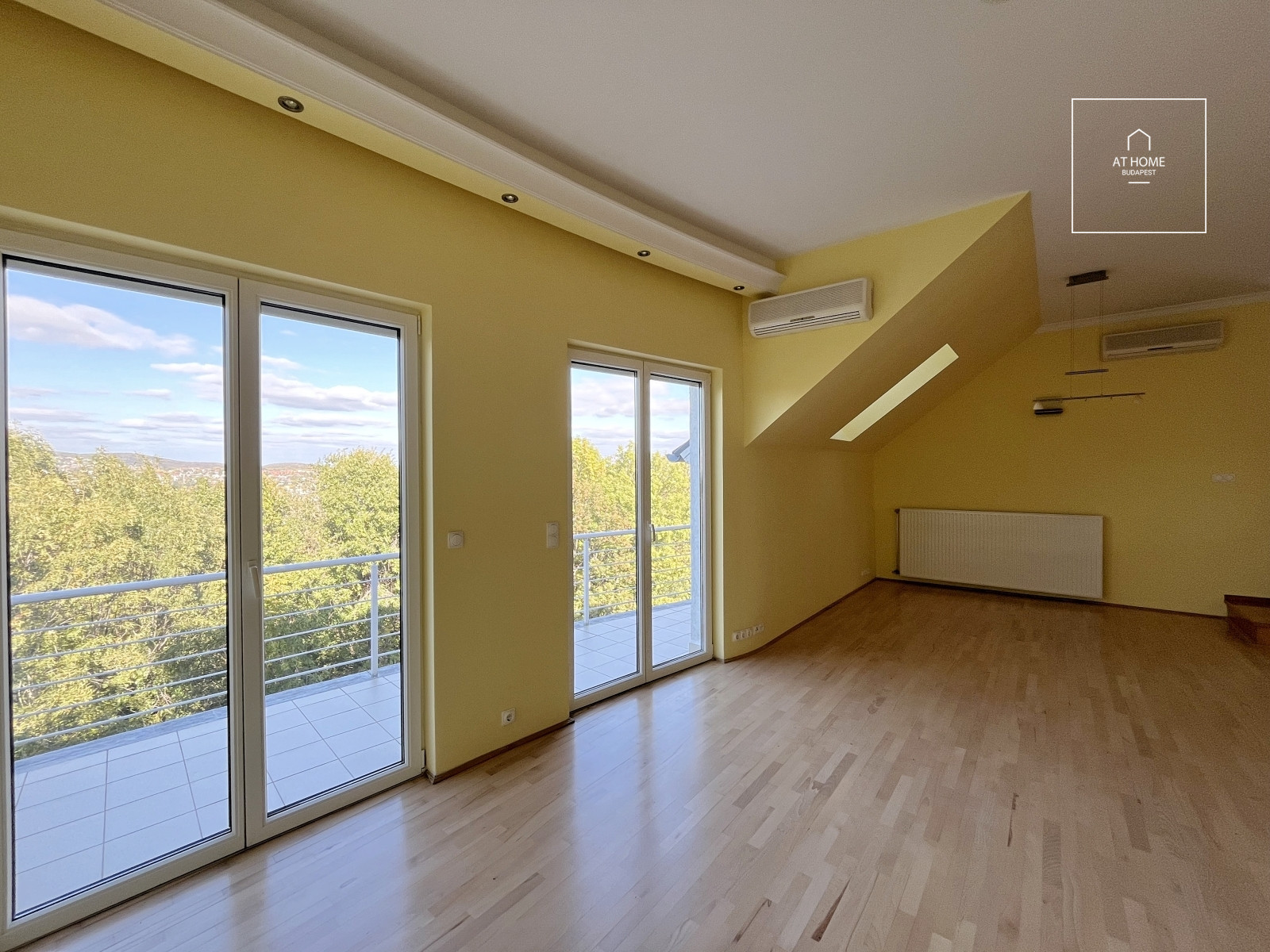 Exclusive, panoramic two-storey apartment on Istenhegy in District XII