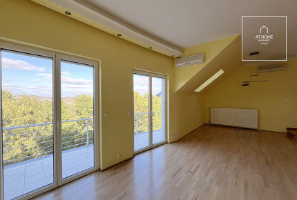 Exclusive, panoramic two-storey apartment on Istenhegy in District XII
