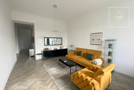 Exclusive panoramic 2-bedroom apartment near Erzsébet Square